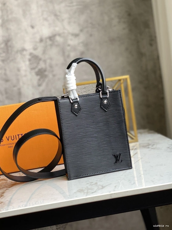 WIS PETIT PLAT SAC VUITTON LOUIS 0309